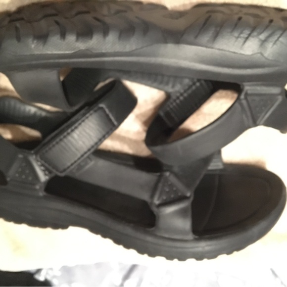 Teva Amphibious Sandals, M9, W11 - Picture 1 of 6